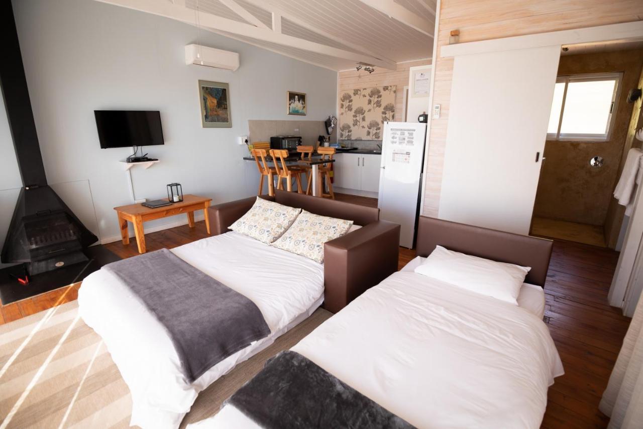 Big Sky Cottages Wolseley Exteriör bild