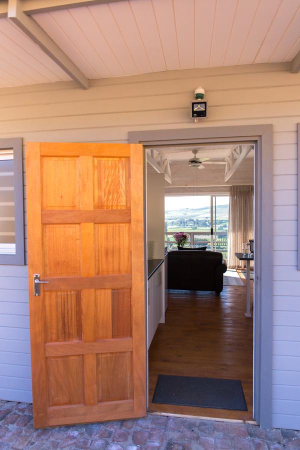 Big Sky Cottages Wolseley Exteriör bild